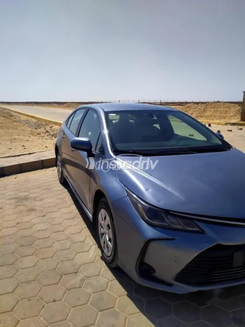 Toyota Corolla 2021 White Used for Sale - 3