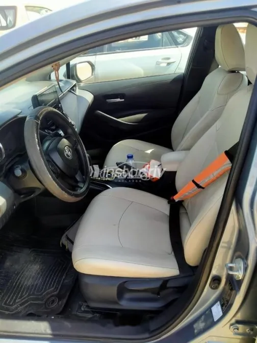 Toyota Corolla 2021 White Used for Sale - 7