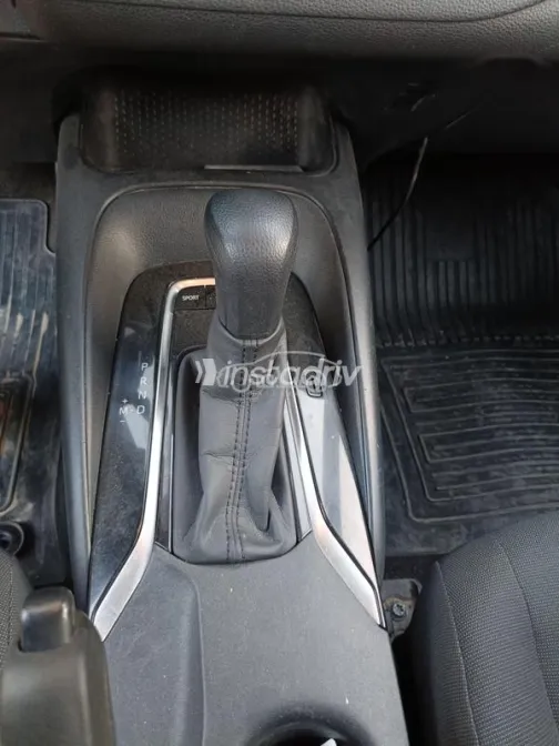 تويوتا كورولا 2021 أبيض مستعملة للبيع - 10