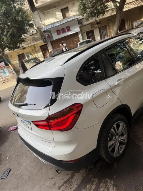 بي ام دبليو X1 2018 أبيض مستعملة للبيع - 3