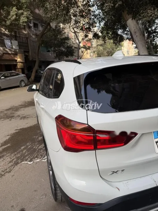 بي ام دبليو X1 2018 أبيض مستعملة للبيع - 8