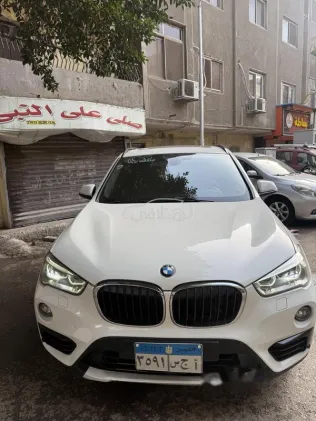 بي ام دبليو X1 2018 أبيض مستعملة للبيع