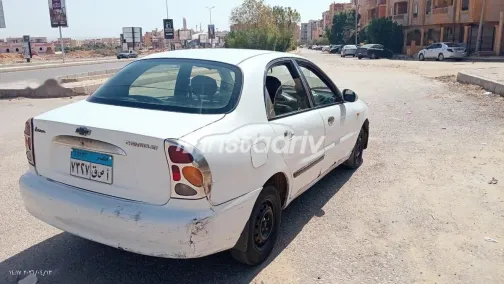 شيفروليه لانوس 2010 أبيض مستعملة للبيع - 2