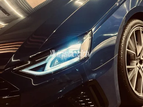 اودي A4 2024 أزرق غامق مستعملة للبيع - 6