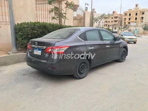 نيسان سنترا 2020 أبيض مستعملة للبيع - 1