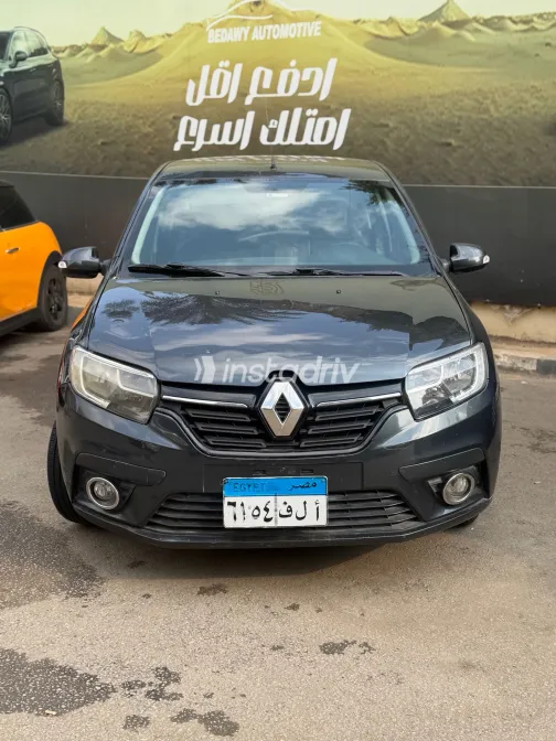 Renault Logan 2022 White Used for Sale - 1