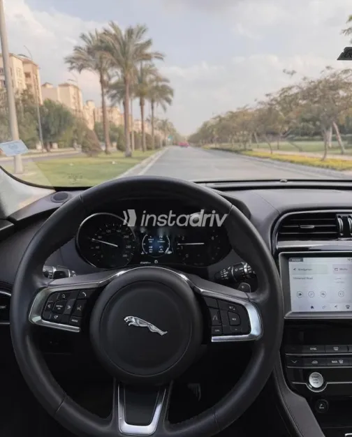 Jaguar F-Pace 2019 Black Used for Sale - 9