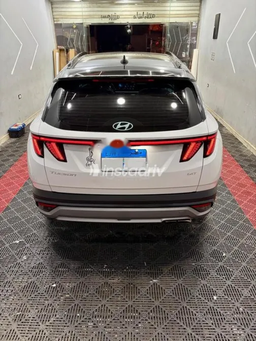 Hyundai Tucson GDI 2025 White Used for Sale - 3