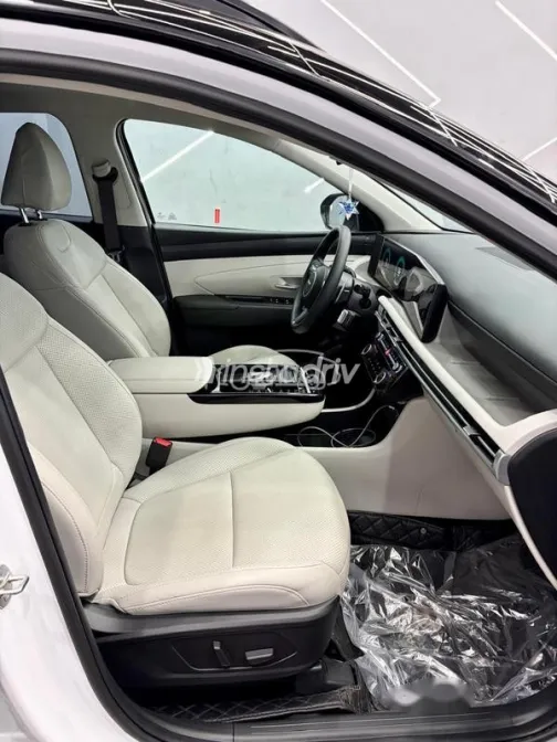 Hyundai Tucson GDI 2025 White Used for Sale - 7