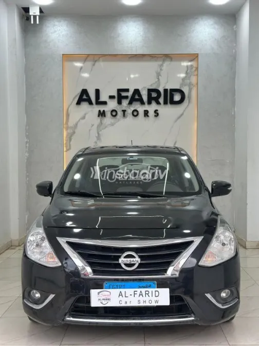 نيسان صنى 2022 أسود مستعملة للبيع - 1