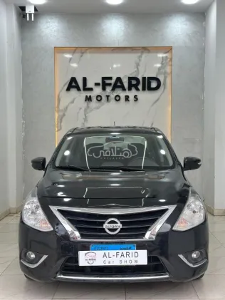 نيسان صنى 2022 أسود مستعملة للبيع