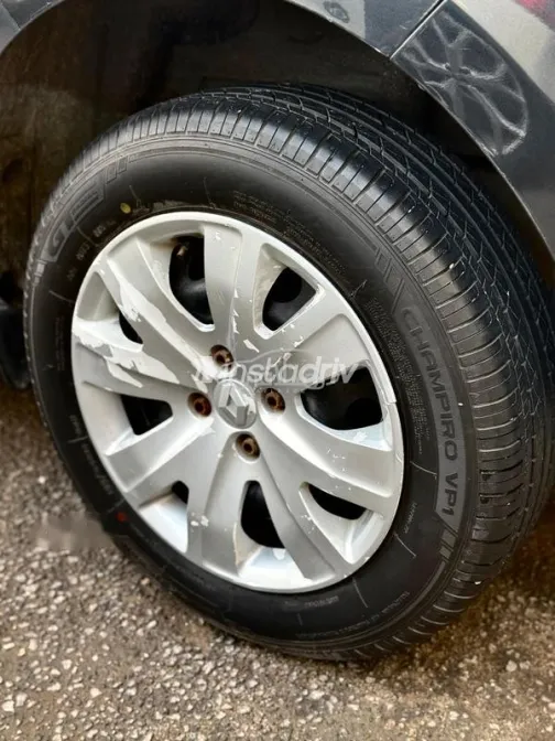 Renault Sandero 2019 Gray Used for Sale - 3