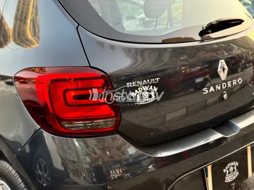 Renault Sandero 2019 Gray Used for Sale - 4
