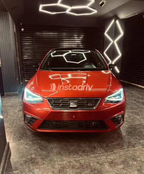 سيات ابيزا 2020 أحمر مستعملة للبيع - 2