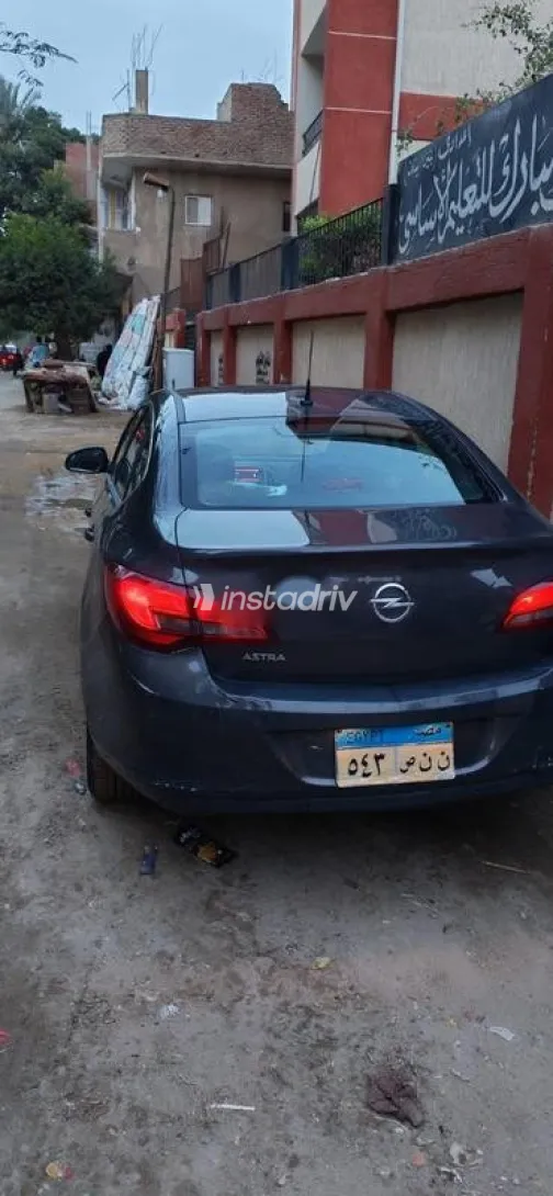 Opel Astra 2016 Dark Gray Used for Sale - 3