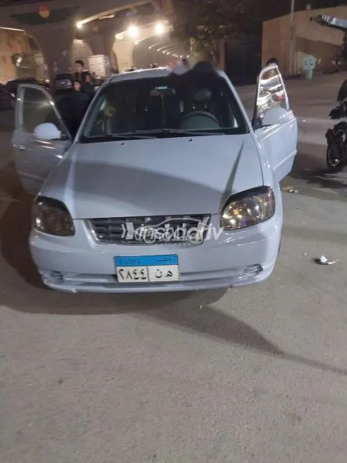 Hyundai Verna 2014 Dark Gray Used for Sale - 3