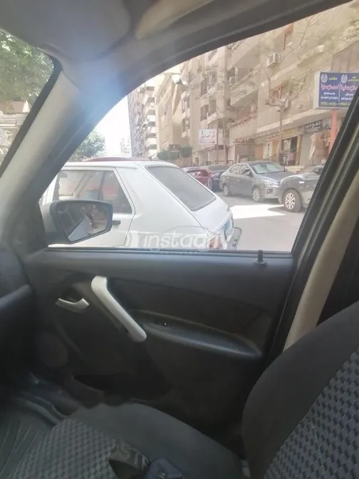 لادا جرانتا 2017 أبيض مستعملة للبيع - 7