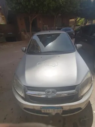 لادا جرانتا 2017 أبيض مستعملة للبيع