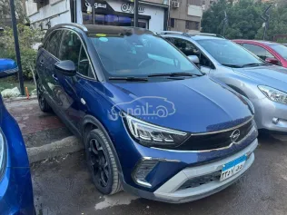 اوبل كروس لاند 2022 أزرق غامق مستعملة للبيع