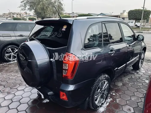 Chery Tiggo 3 2024 Gray Used for Sale - 4