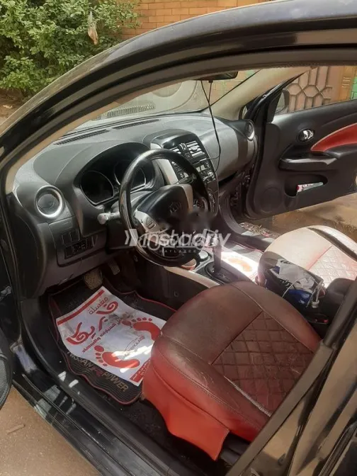 نيسان صنى 2016 أسود مستعملة للبيع - 1