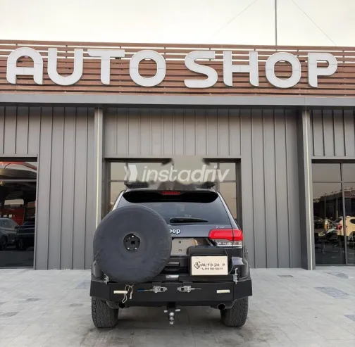 جيب جراند شيروكي 2016 رمادي مستعملة للبيع - 3