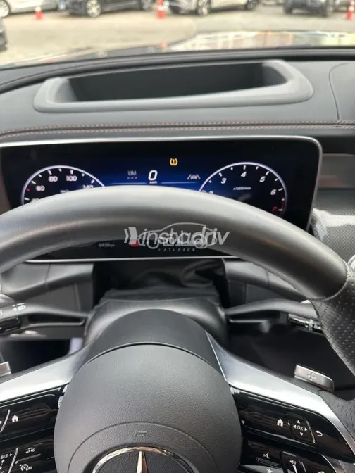 Mercedes GLC 300 2026 Black Used for Sale - 9