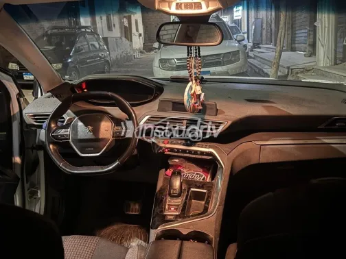 Peugeot 3008 2017 White Used for Sale - 2