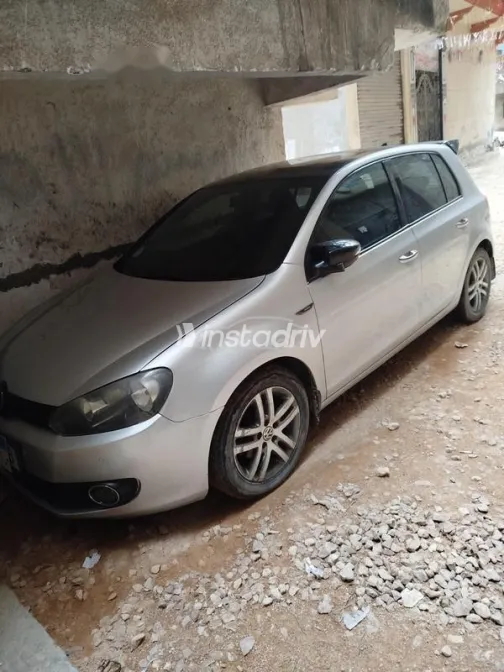 فولكس فاغن جولف 6 2013 أبيض مستعملة للبيع - 2