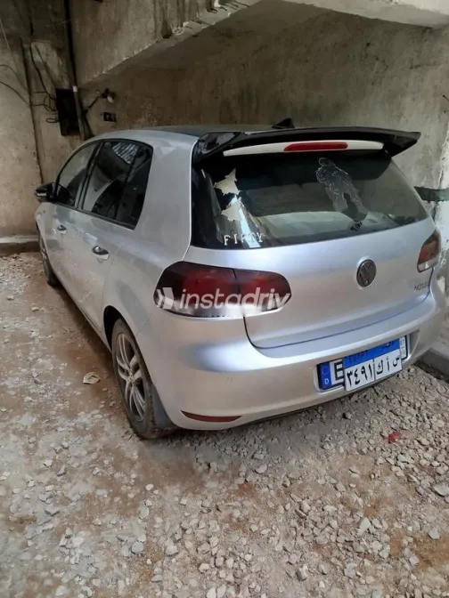 فولكس فاغن جولف 6 2013 أبيض مستعملة للبيع - 4