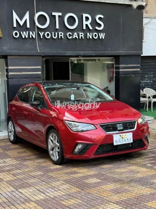 سيات ابيزا 2018 أحمر مستعملة للبيع - 2