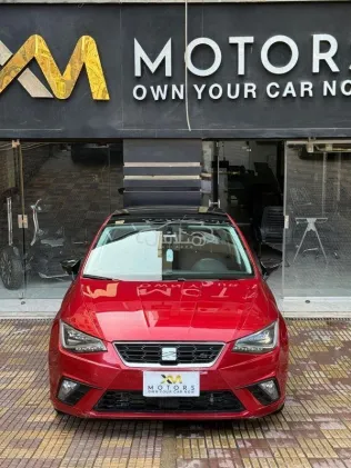 سيات ابيزا 2018 أحمر مستعملة للبيع