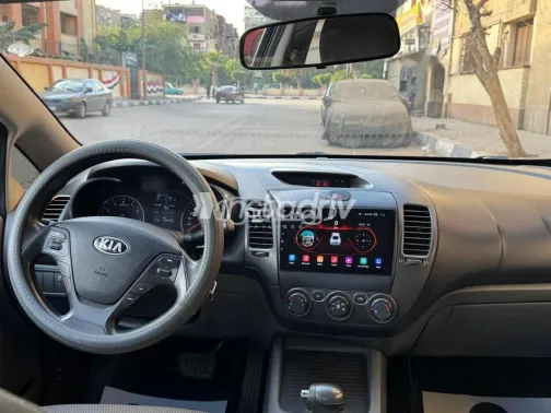 Kia Cerato 2017 White Used for Sale - 2