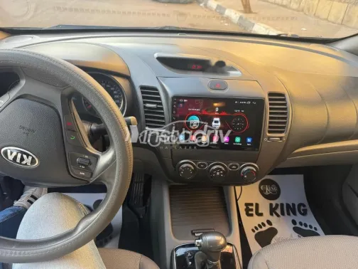 Kia Cerato 2017 White Used for Sale - 4