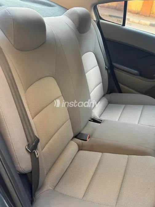 Kia Cerato 2017 White Used for Sale - 6