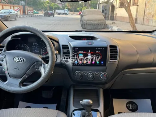 Kia Cerato 2017 White Used for Sale - 8