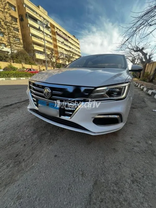 MG 5 2021 White Used for Sale - 1