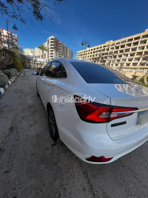 MG 5 2021 White Used for Sale - 4