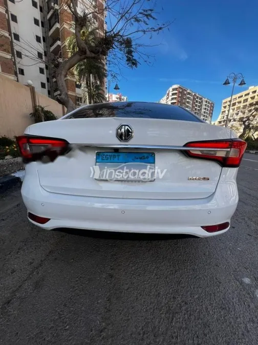 MG 5 2021 White Used for Sale - 6
