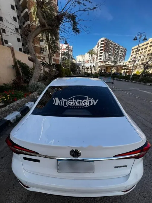 MG 5 2021 White Used for Sale - 7