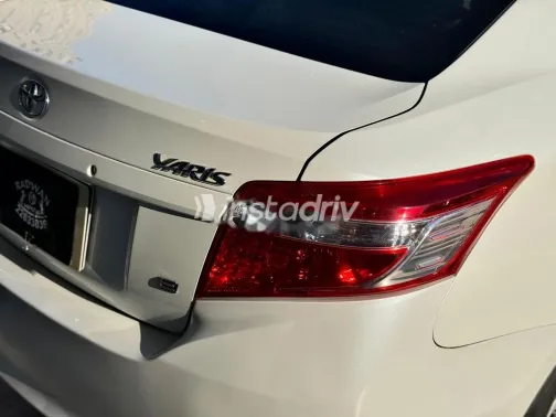 Toyota Yaris 2017 White Used for Sale - 7