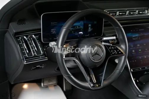 Mercedes Maybach 2023 White Used for Sale - 10