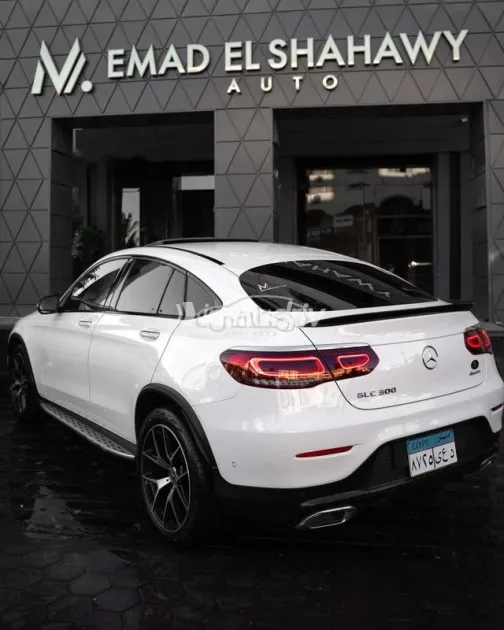 مرسيدس GLC 300 2021 أبيض مستعملة للبيع - 7