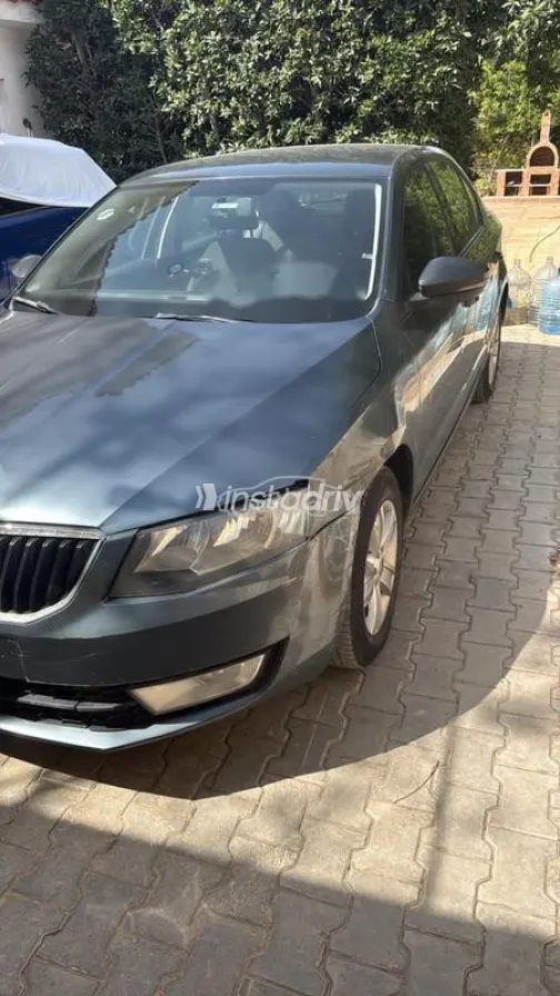 Skoda Octavia A7 2016 Silver Used for Sale - 2