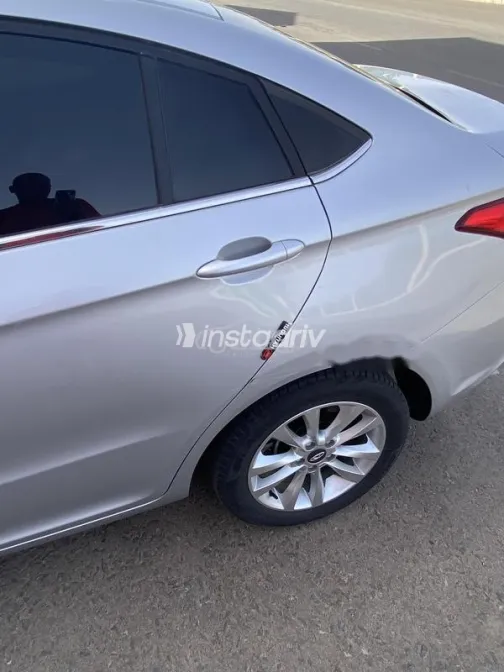 Chery Arrizo 5 2025 White Used for Sale - 8