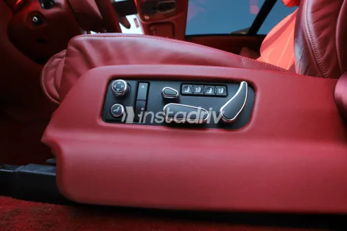 Bentley Bentayga 2021 White Used for Sale - 6