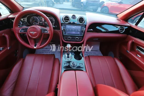 Bentley Bentayga 2021 White Used for Sale - 7