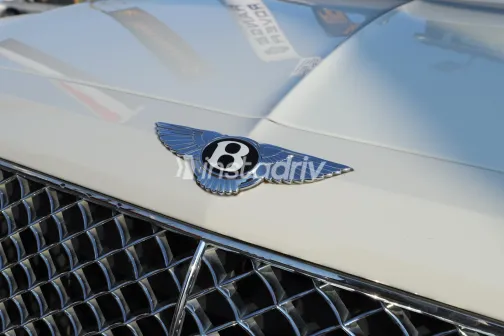 Bentley Bentayga 2021 White Used for Sale - 10