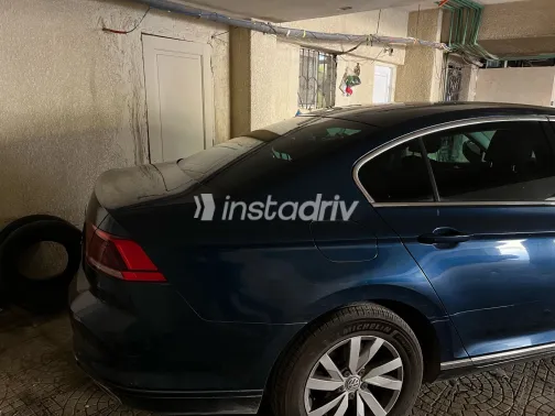 فولكس فاغن باسات 2020 أبيض مستعملة للبيع - 6