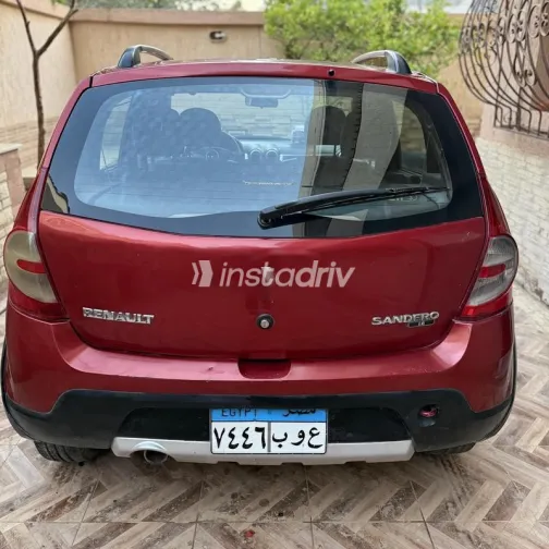رينو سانديرو  ( ستيب  واى ) 2014 أحمر غامق مستعملة للبيع - 6